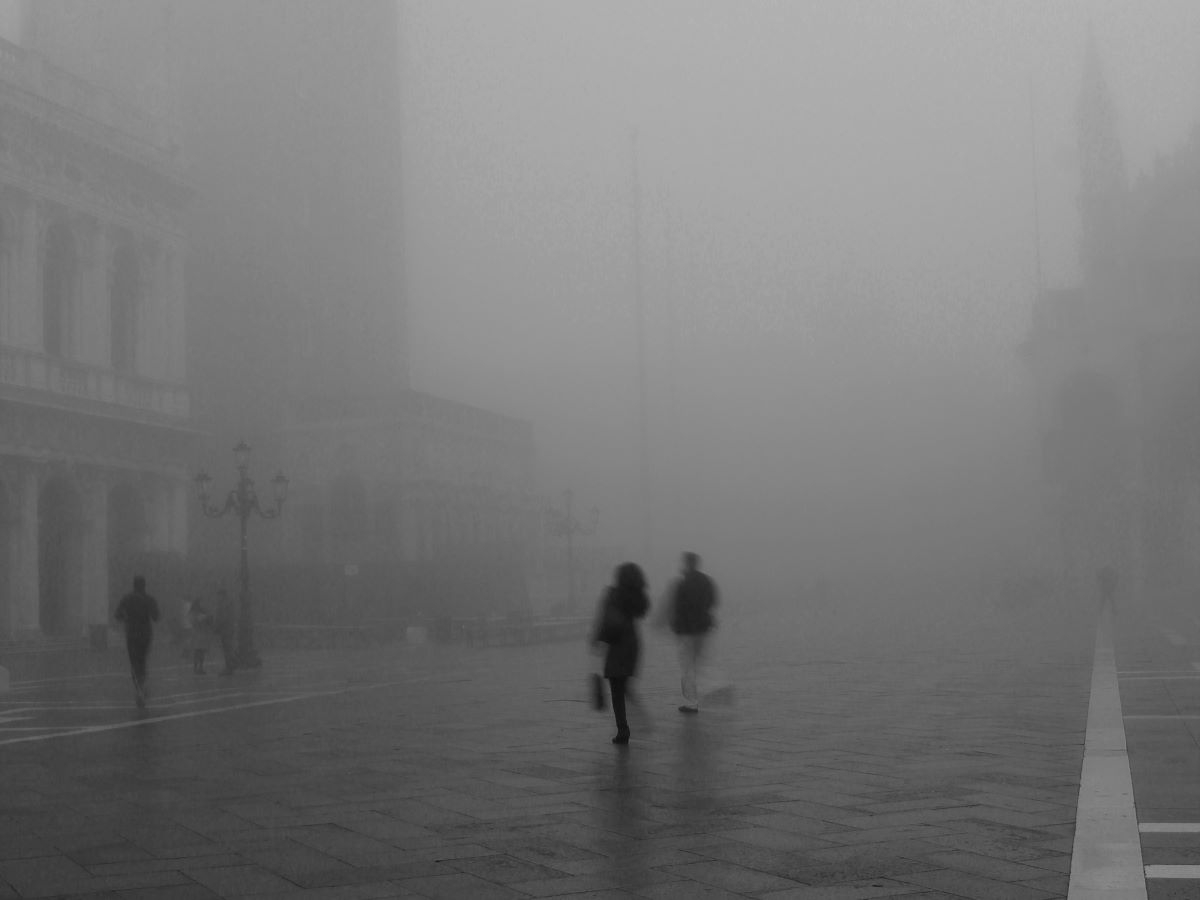 Aria inquinata e troppi rifiuti, l’Italia migliora ma deve fare di più: stato dell'ambiente 2025