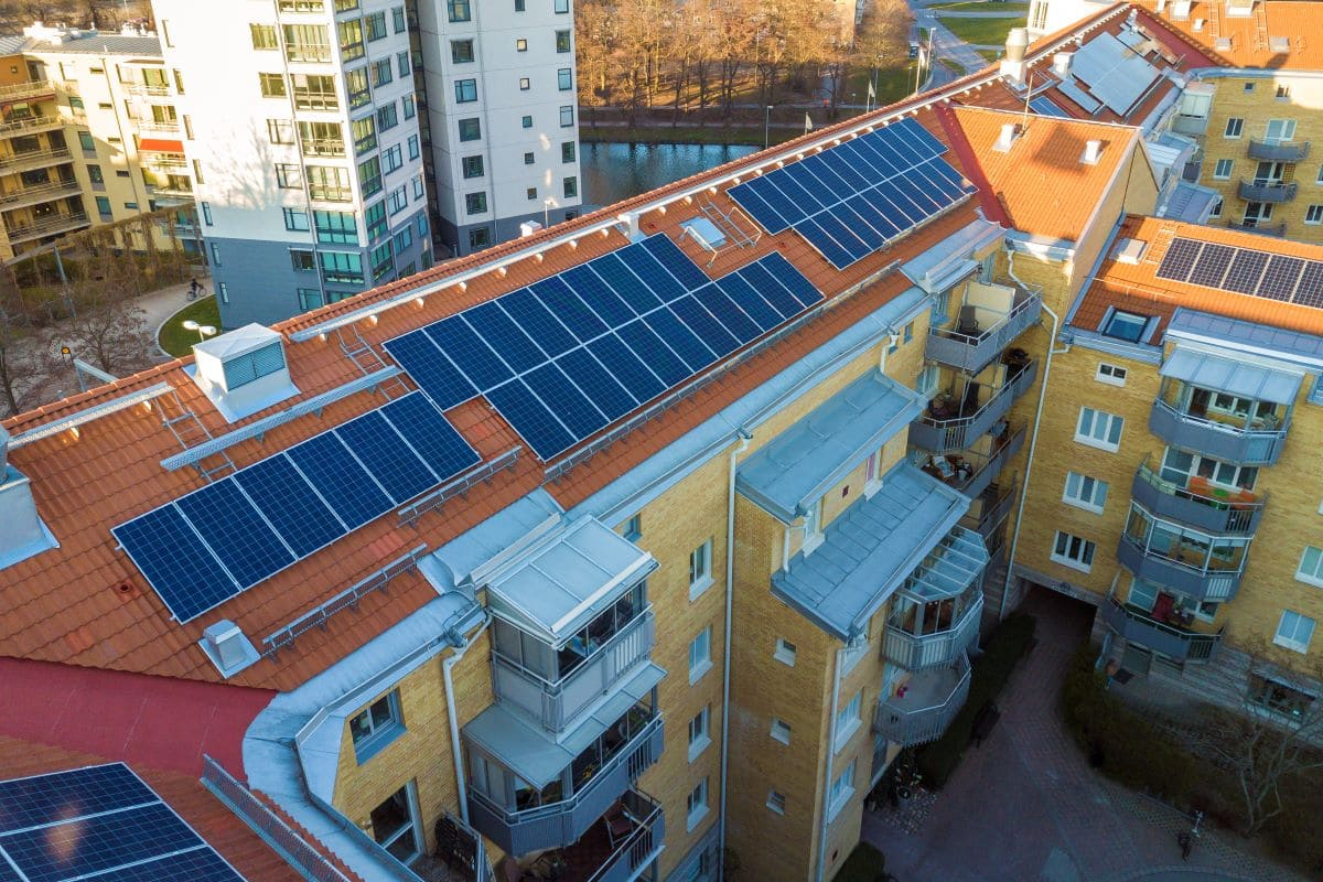 Comunità energetiche, firmato il decreto: incentivi per comuni fino a 50.000 abitanti