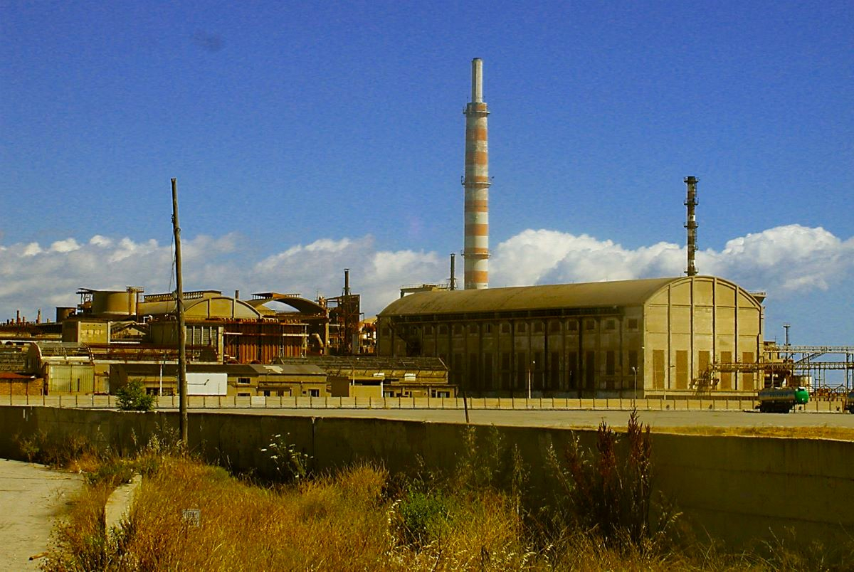 Crotone, la bonifica dell’ex Pertusola si ferma sui rifiuti radioattivi
