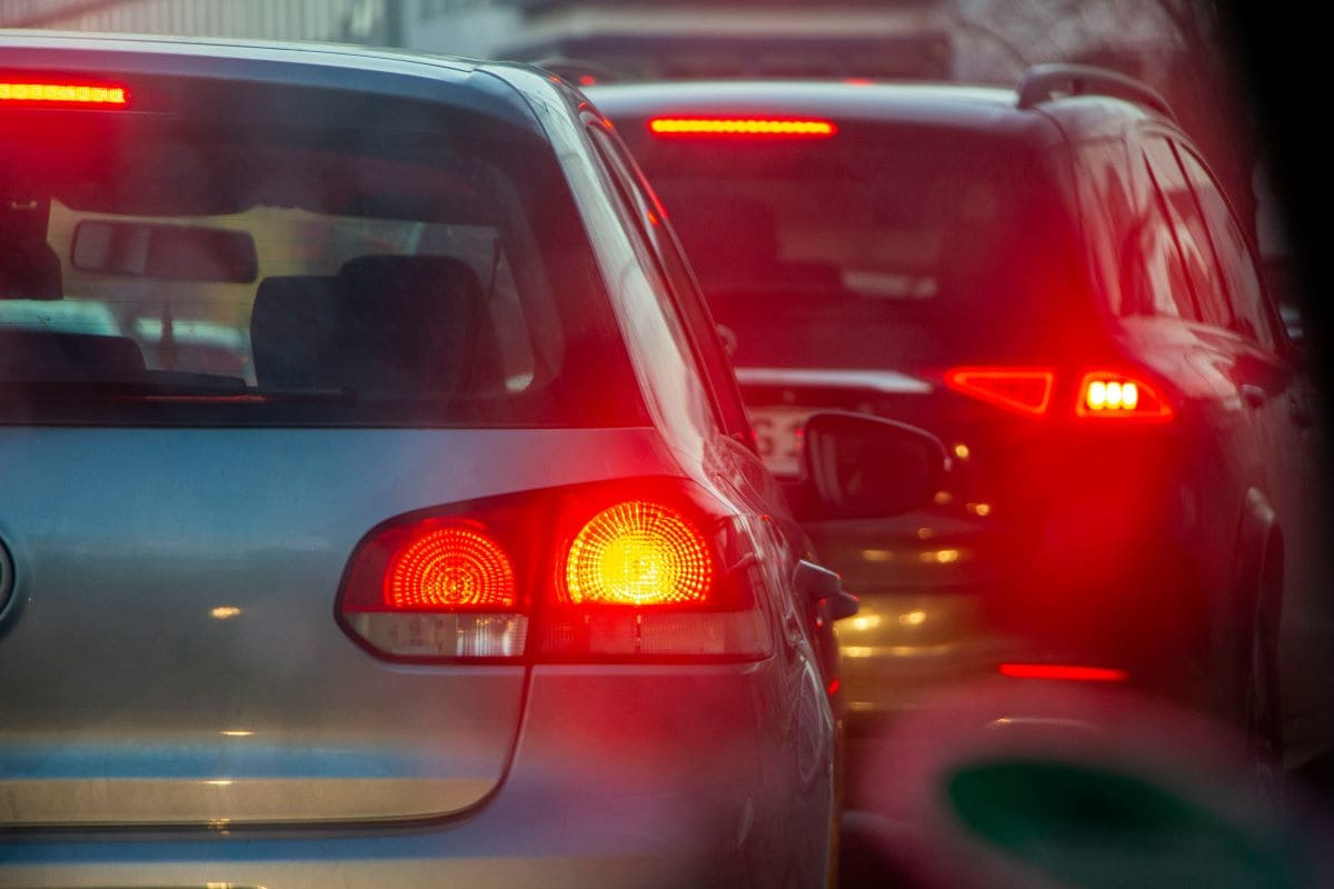 Emissioni auto, il Parlamento UE concede più flessibilità fino al 2027