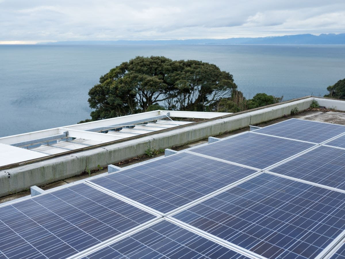 Fotovoltaico in Sicilia, una rivoluzione tra potenziale inespresso e lacci burocratici