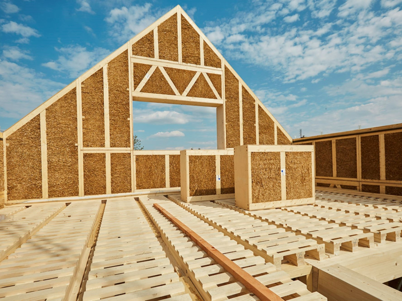 Startup, Ecococon: Straw and Wood Panels from Slovakia