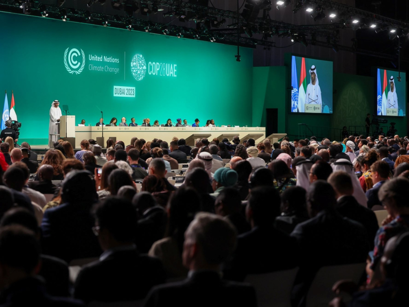 COP28, gli Emirati impegnano 30 miliardi per un fondo di investimento sul clima