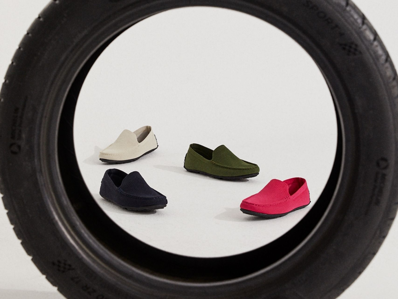 Moda circolare:  i mocassini in gomma riciclata