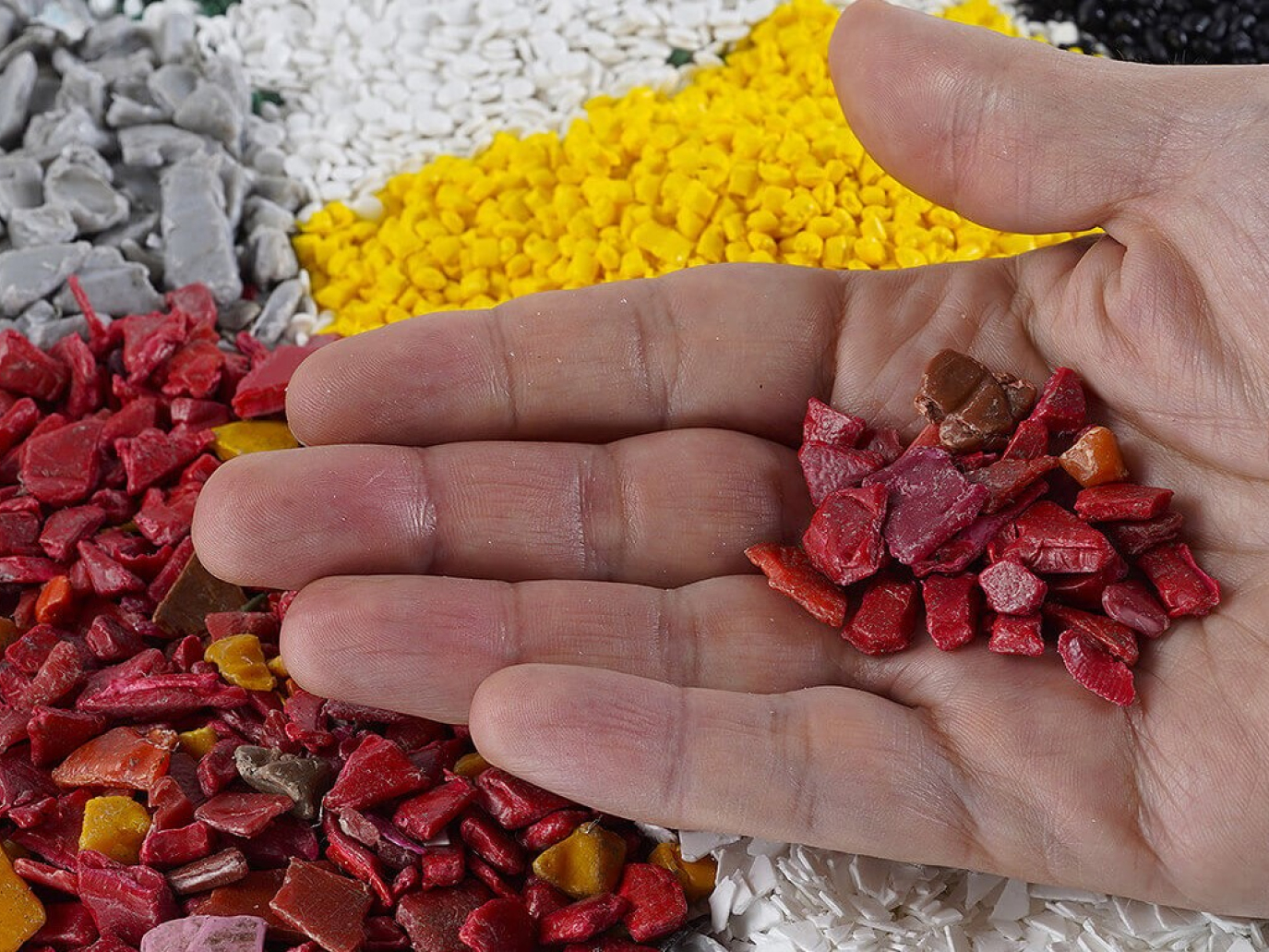 MyReplast, la nuova frontiera per il riciclo e upcycling della plastica