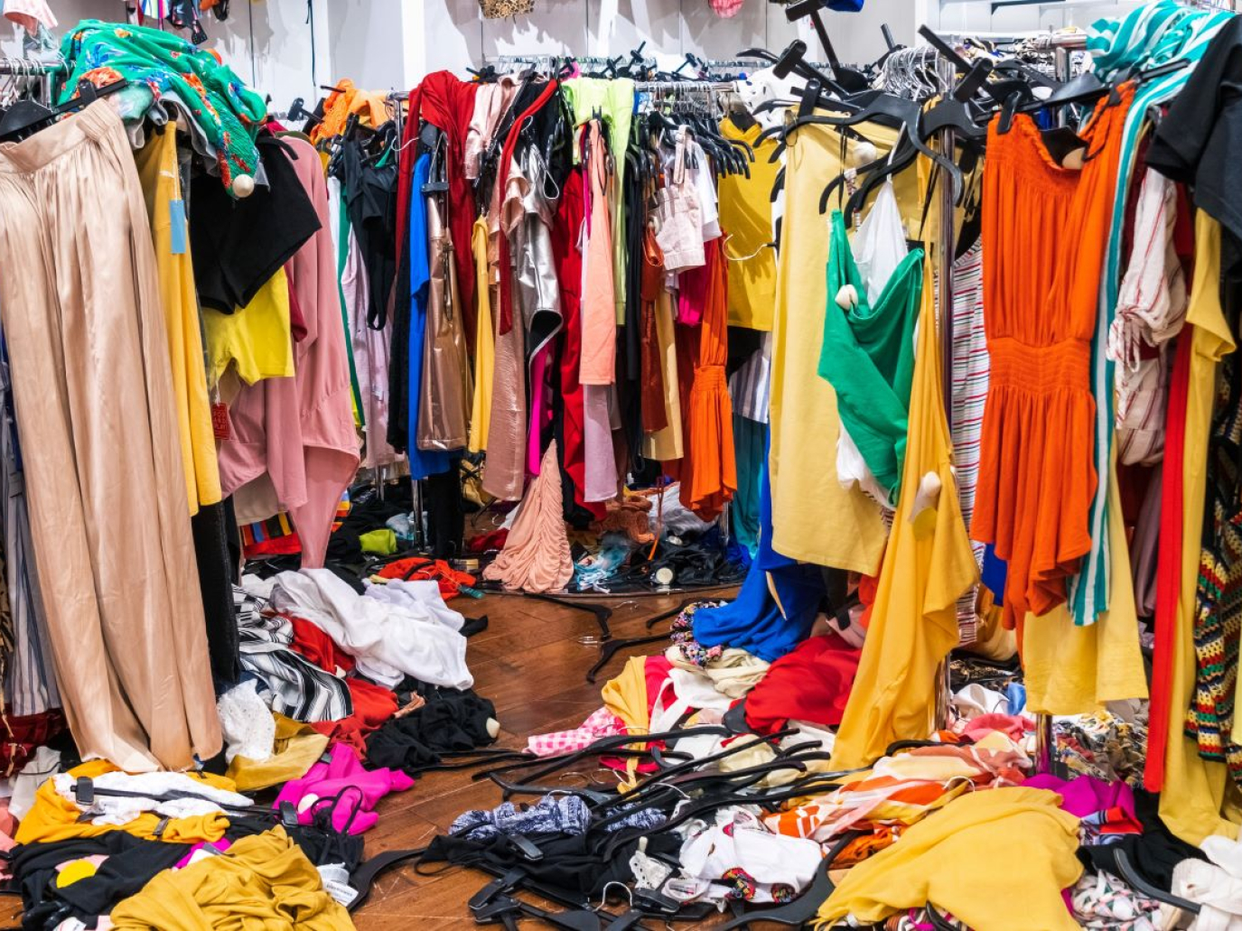 Raccolta di abiti usati e tessile circolare: a che punto siamo in Italia?