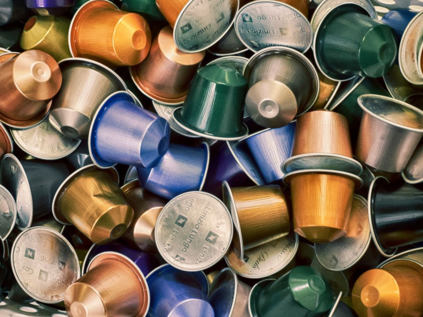 A Milano le capsule per caffè in alluminio vanno smaltite nel sacco giallo