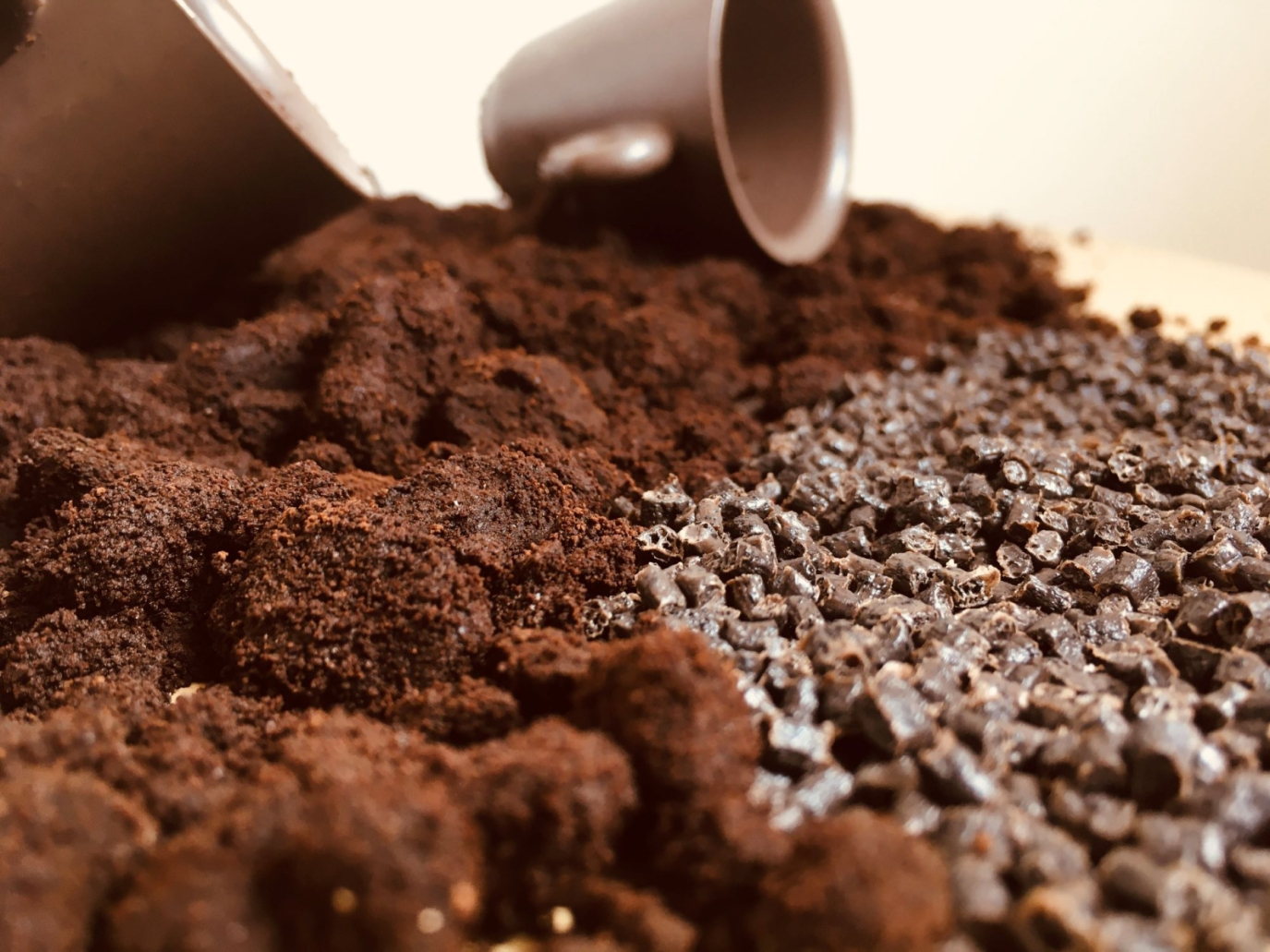 Startup: a new life for coffee grounds with Coffeefrom