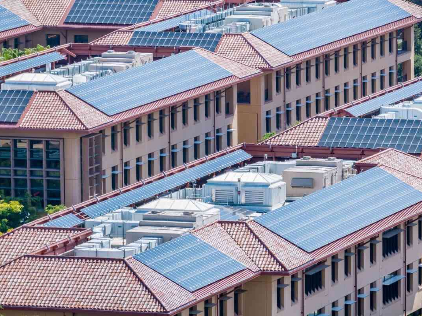 Comunità energetiche e PNRR: nuove regole e scadenze per accedere ai fondi