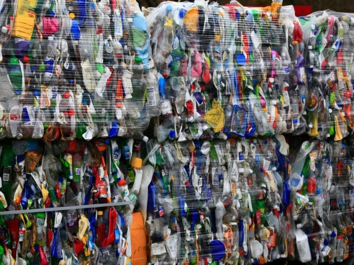 CONAI abbassa il contributo ambientale per il PET trasparente da luglio a dicembre 2025