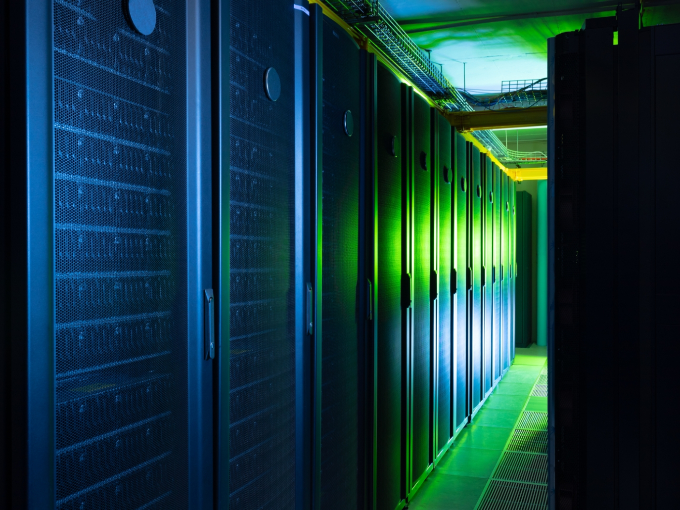 Big Tech, aumentano emissioni e consumo di energia: il maggior impatto dall’AI