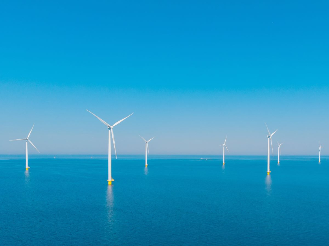 Eolico offshore, porti come hub cantieristici per le rinnovabili dal mare