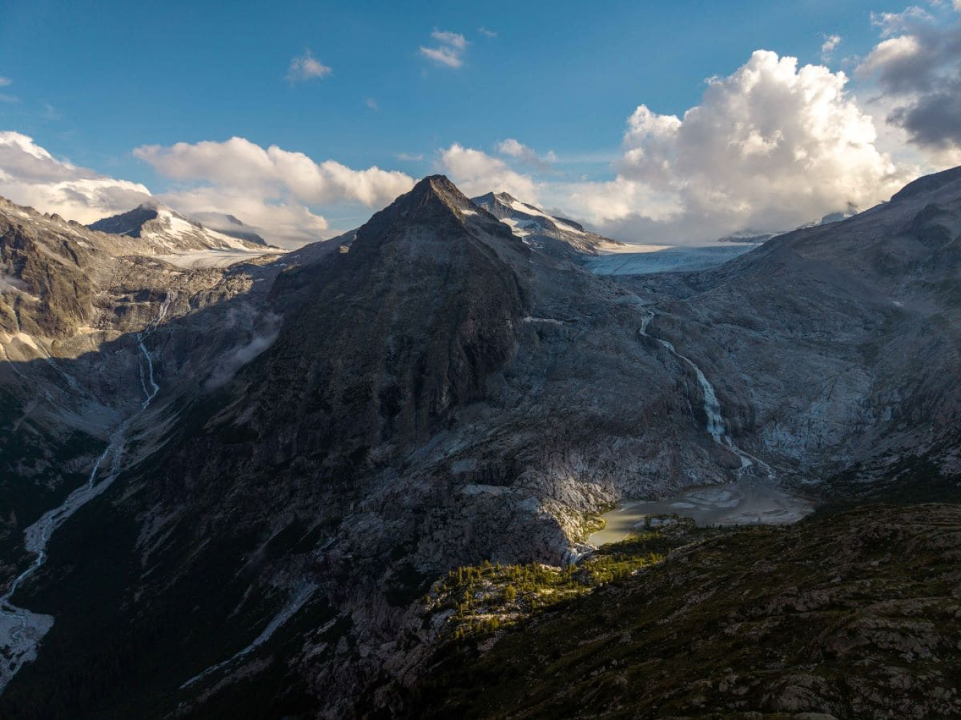 Gamberi-Festival delle acque, in cammino per toccare il ghiaccio che scompare