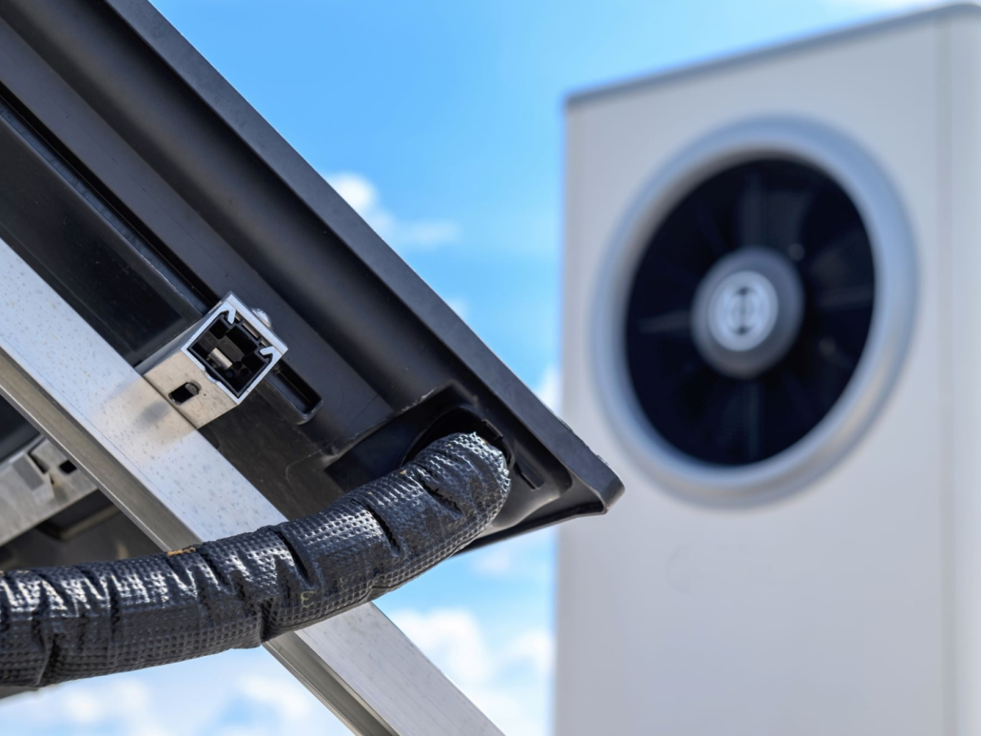 Le pompe di calore convengono, ma l’Italia continua a dare sussidi alle caldaie