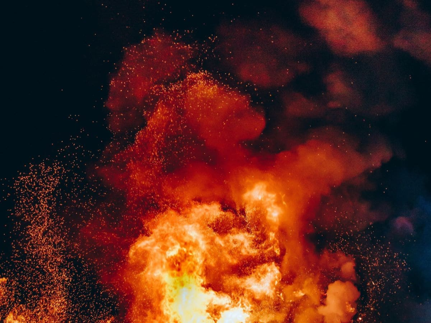 Incendio sul Vesuvio, danni economici e ambientali: una task force indaga le cause