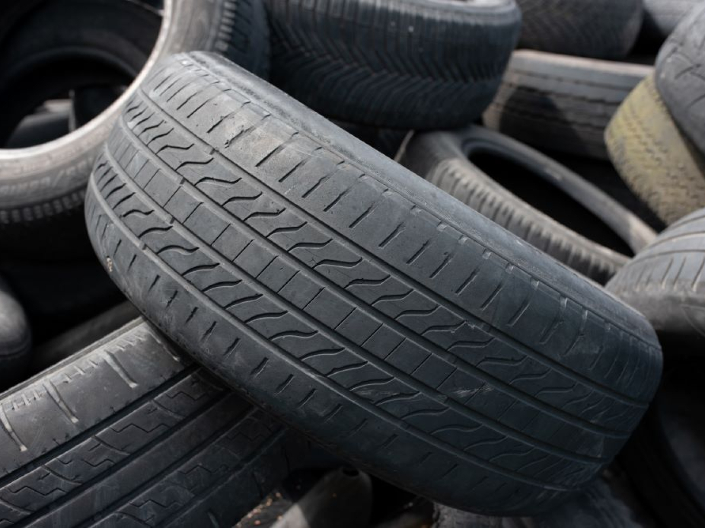 Pneumatici fuori uso, un cortometraggio per sensibilizzare sulla loro gestione