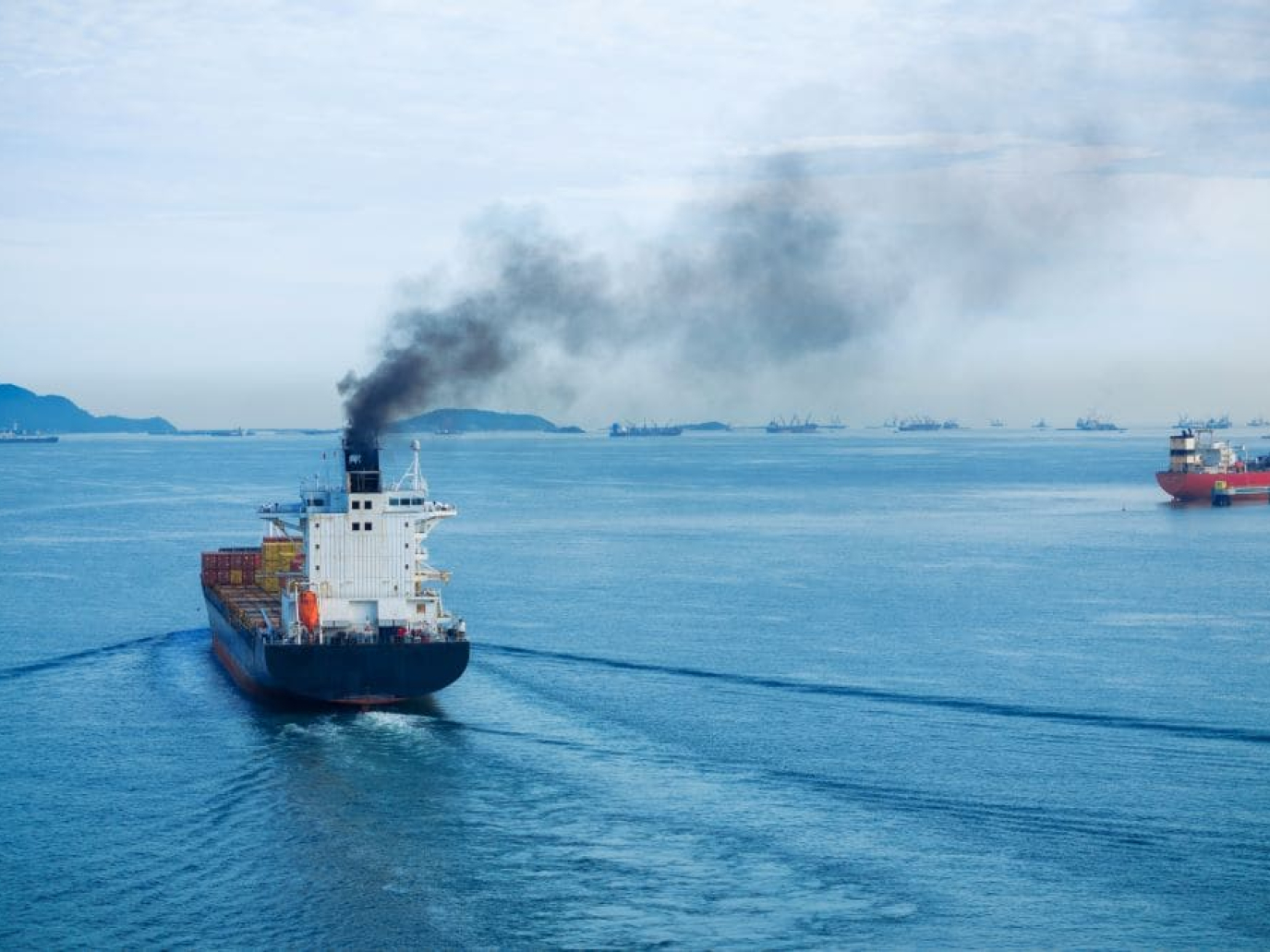 Inquinamento marino, il Mediterraneo diventa zona SECA: limiti allo zolfo nei carburanti