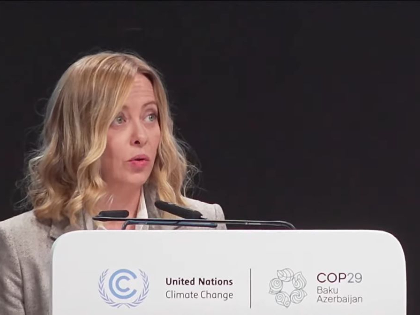 Meloni a COP29 spinge sul nucleare: “Non solo rinnovabili”. Il discorso di Baku
