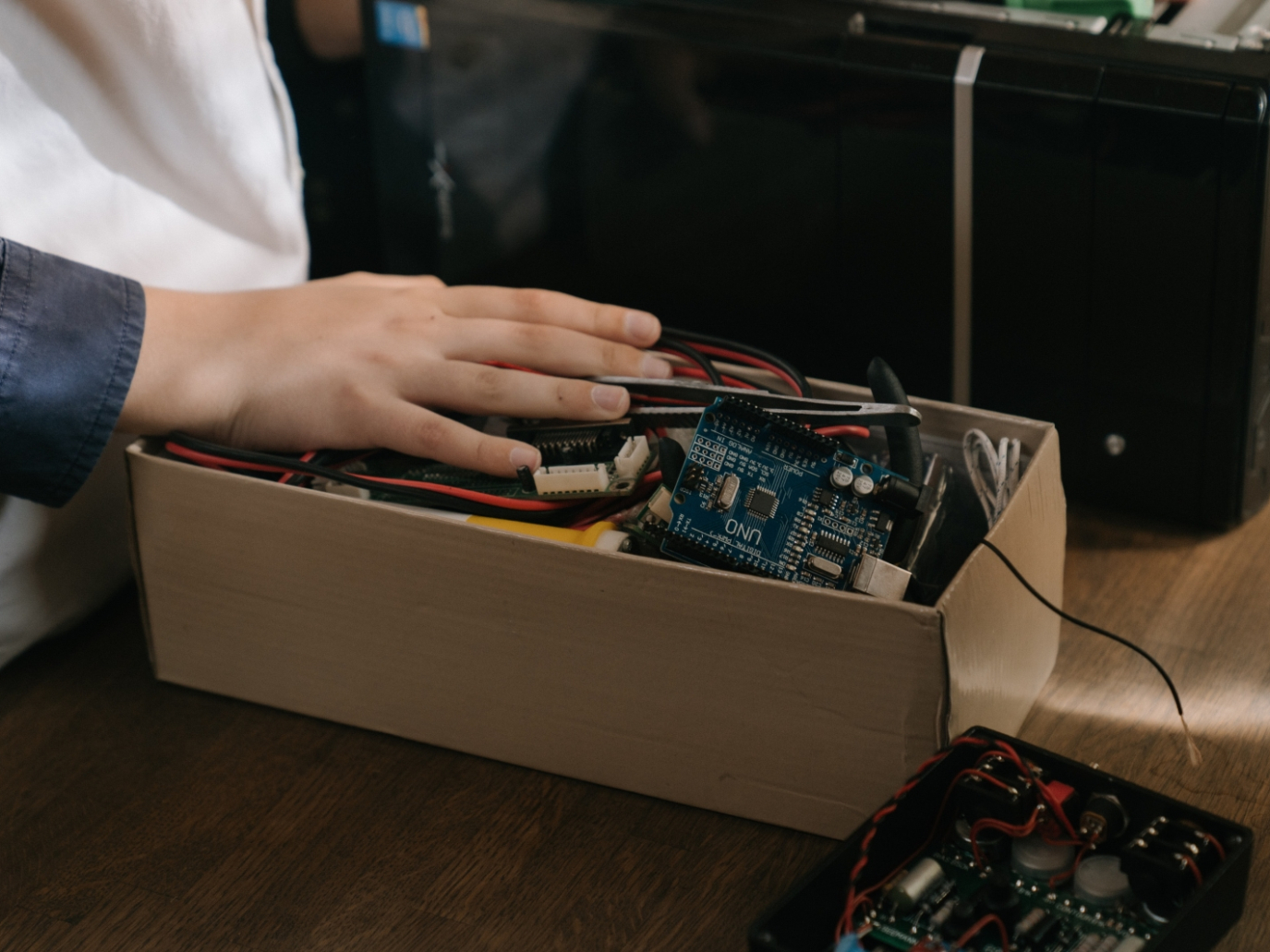 Materia viva, su Rai3 il primo docufilm su economia circolare e Raee