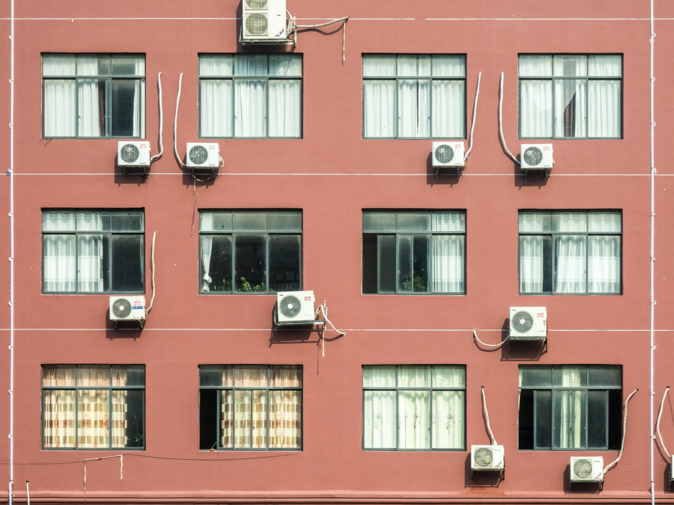 Aria condizionata, il circolo vizioso tra adattamento e mitigazione