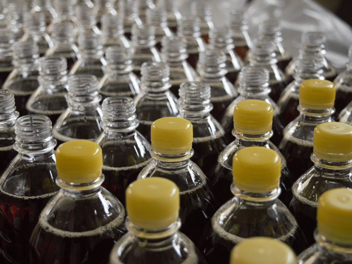 Plastica: i produttori europei chiedono l’obbligo del 30% di contenuto riciclato