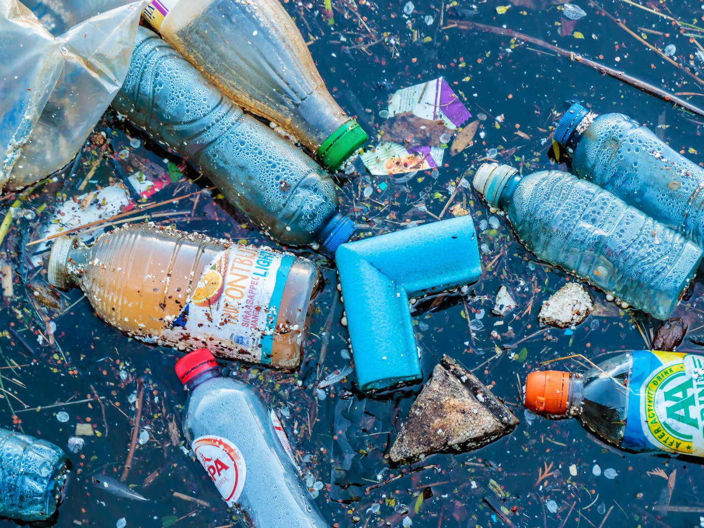 Accordo sulla plastica: ora serve ridurre i livelli insostenibili di produzione e consumo