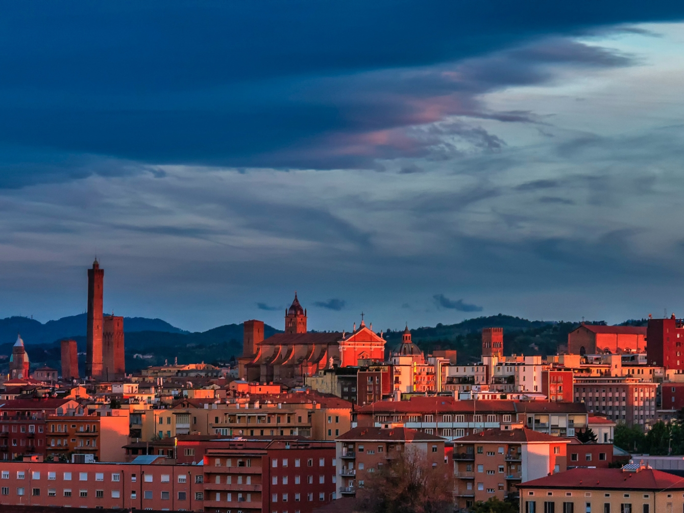 Pnrr, a Bologna quanto pesano i tagli ai fondi? Intervista al sindaco Lepore