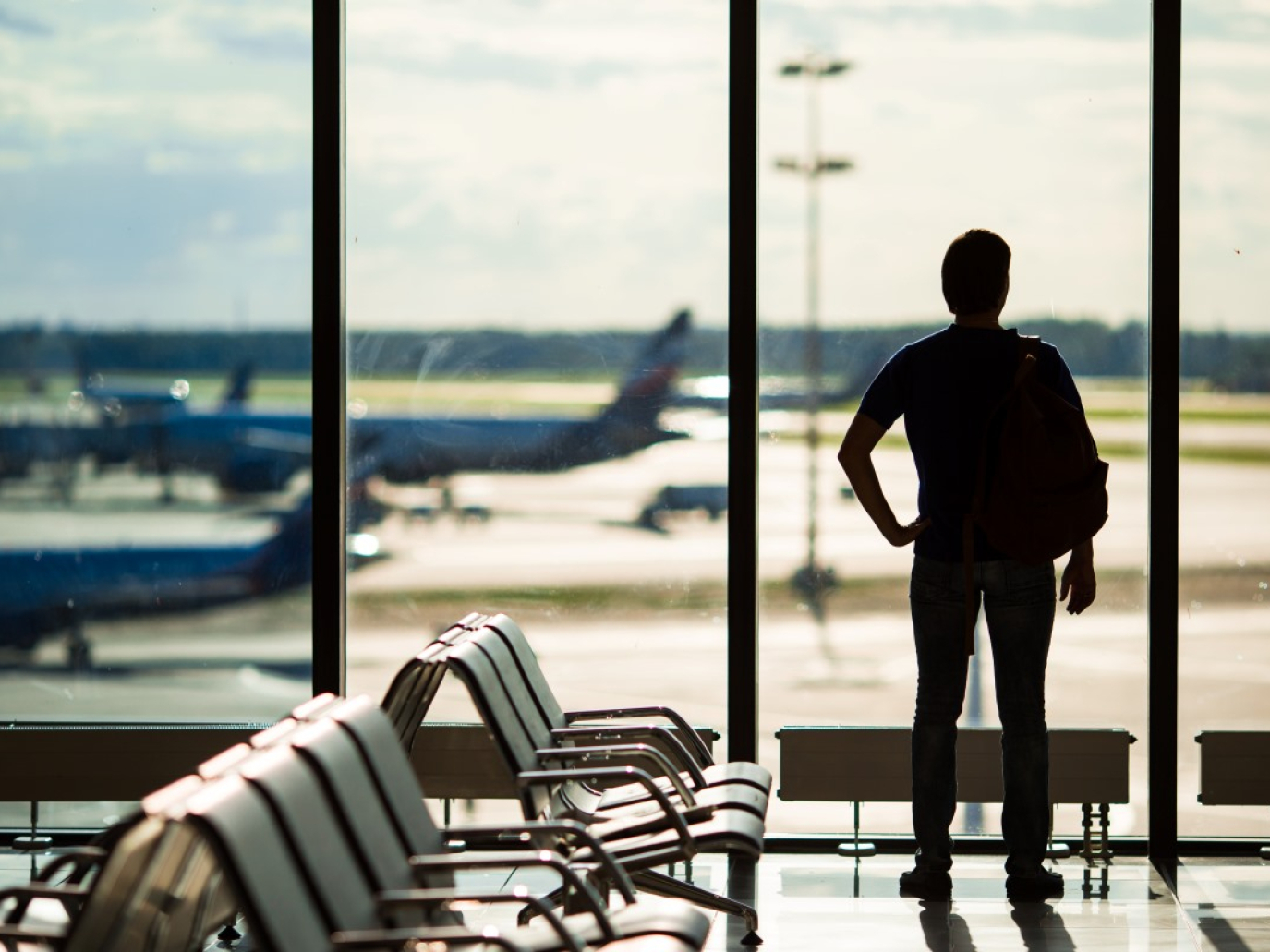 Raddoppieranno i passeggeri degli aerei? Addio obiettivi climatici dell’Europa