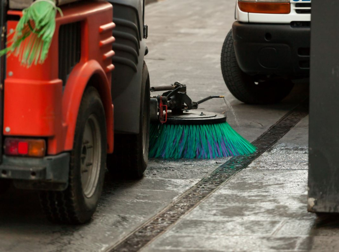 Economia circolare locale con la ghiaia antineve gratuita di Dolomiti Ambiente