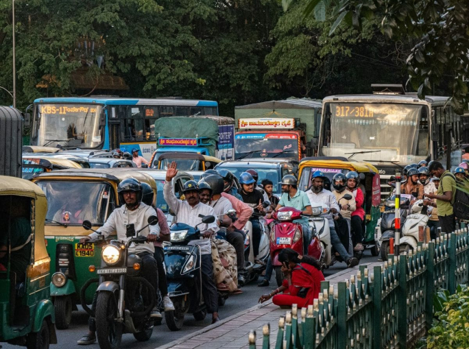 All’India potrebbero servire 21.000 miliardi per la neutralità climatica