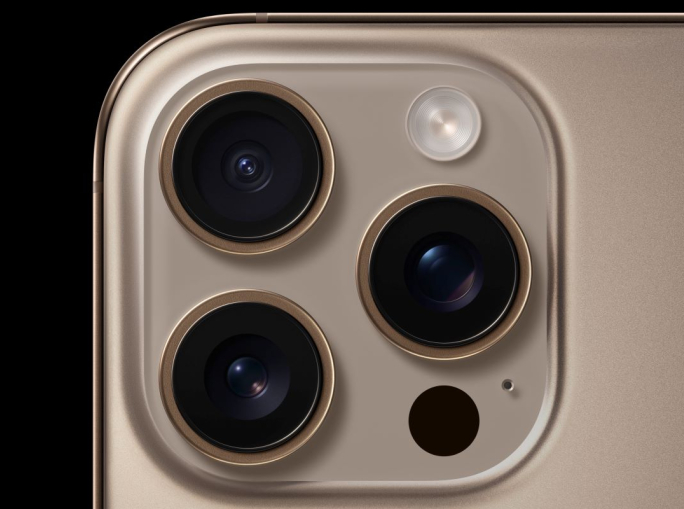 Apple e iPhone 16: intelligenza artificiale o sostenibilità?