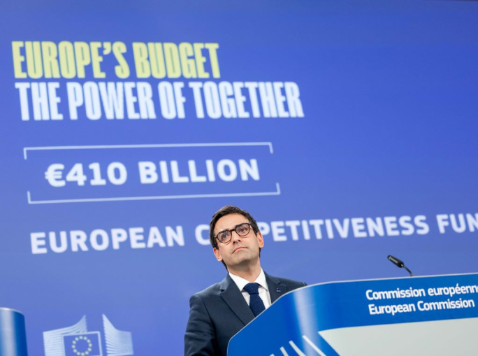 Bilancio UE, 2.000 miliardi in arrivo con la proposta di von der Leyen