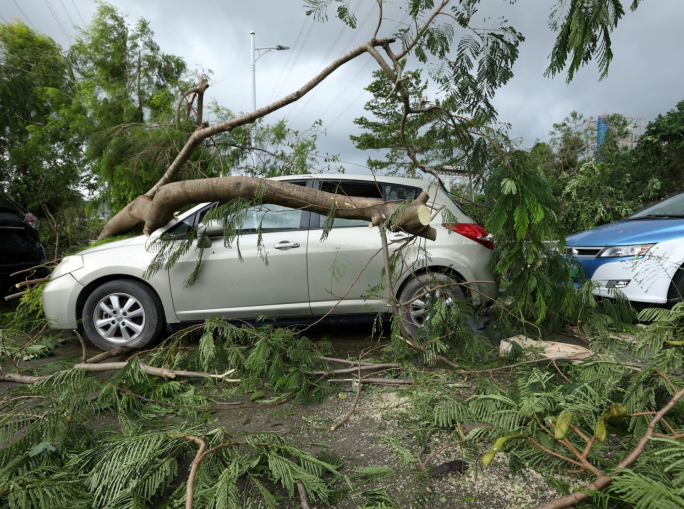 Grandine, ricambi e polizze: riparare un’auto è sempre più costoso