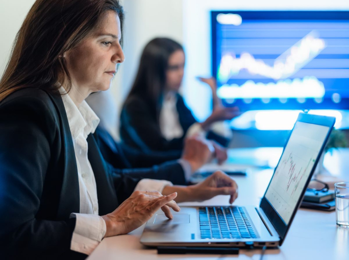 Carbon footprint, in UE 1 azienda su 5 la calcola con l’intelligenza artificiale