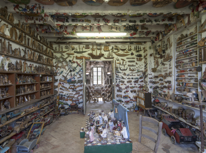 Una mostra per i 100 anni di Ettore Guatelli, antropologo degli oggetti di recupero