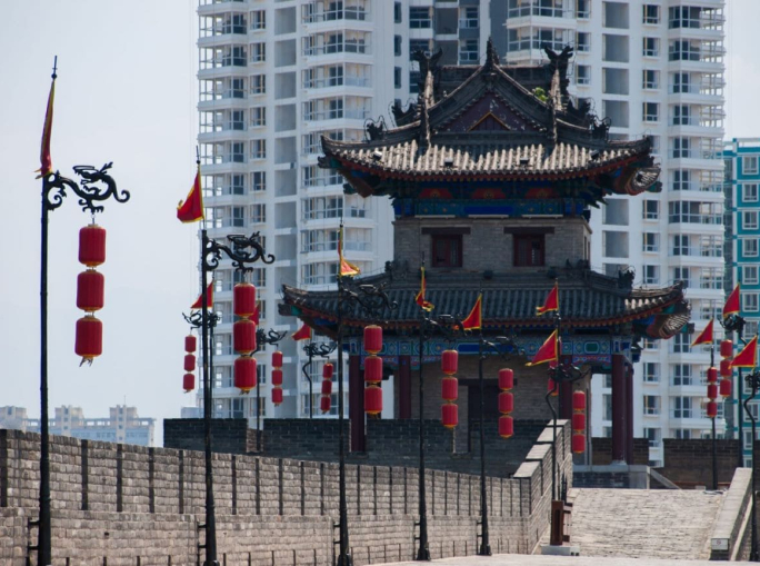 China, Two Sessions: deficit increases, but the government focuses on AI and clean tech