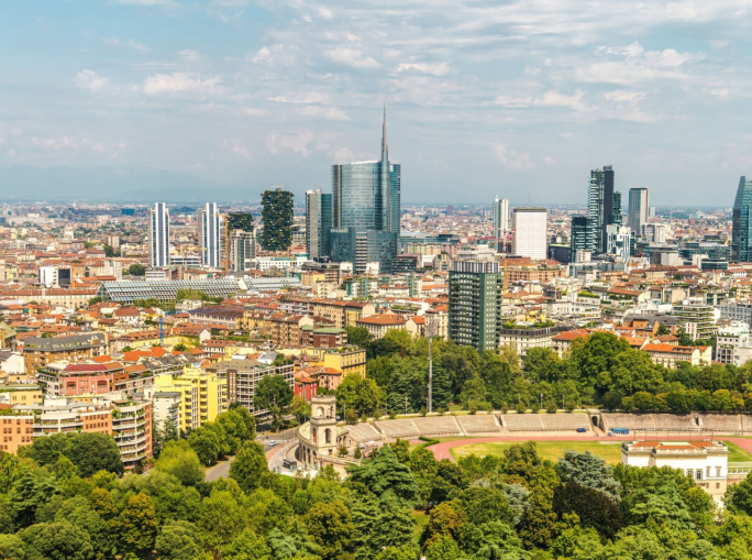 Milano, blackout per il caldo: i condizionatori mandano in tilt la rete elettrica