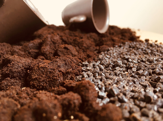 Startup: a new life for coffee grounds with Coffeefrom