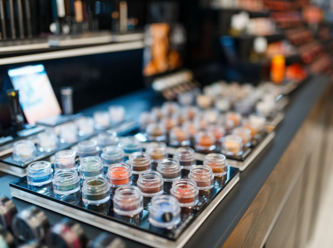 Cosmetica sostenibile, le aziende usano il 23% di materie prime green: trend in crescita