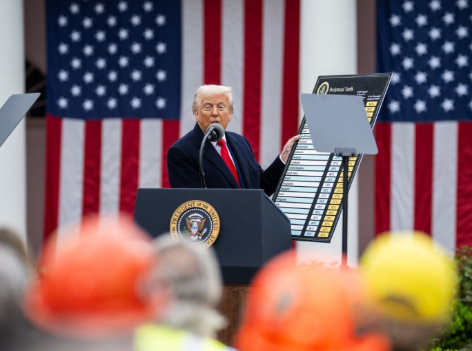 Dazi, Trump scatena la guerra mondiale commerciale. E non sarà bello