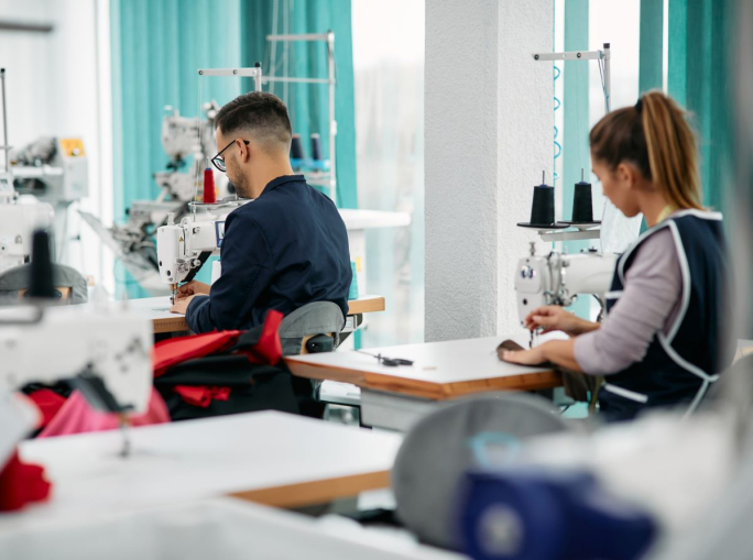 Decarbonizzazione, circolarità e legalità per rilanciare la manifattura italiana