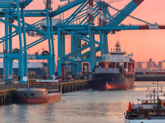 Decarbonizzazione del trasporto marittimo, accordo storico all’IMO