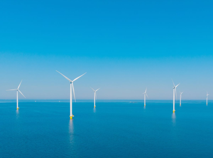 Eolico offshore, porti come hub cantieristici per le rinnovabili dal mare