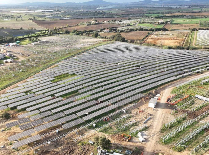 Tra BKW e CCE contratto di acquisto di energia solare prodotta in Italia