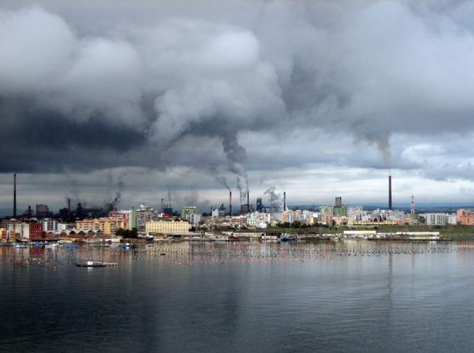 Ex ILVA, il destino dell’acciaieria legato a un filo