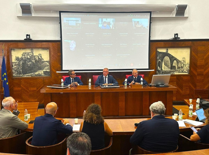 Ilva, rinviate a settembre le scelte cruciali su tempi e impianti per la decarbonizzazione