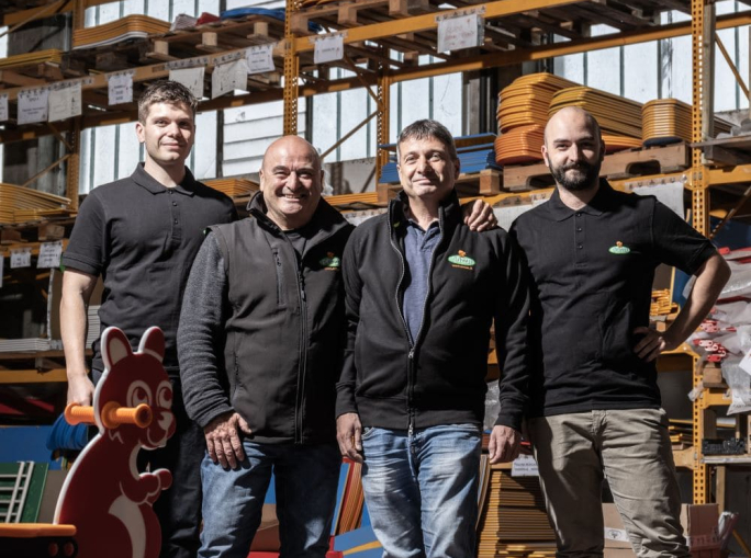 Pozza 1865: parchi giochi sostenibili, inclusivi e costruiti con materiali riciclati