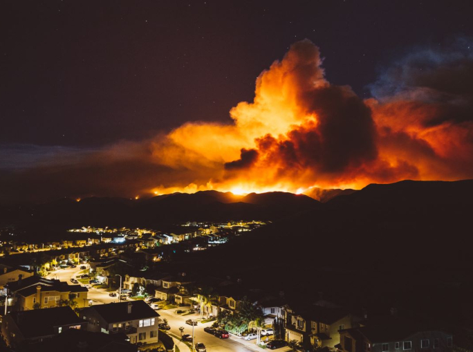 Incendi a Los Angeles, cosa sta succedendo