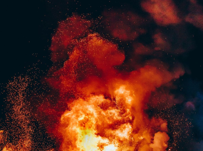 Incendio sul Vesuvio, danni economici e ambientali: una task force indaga le cause