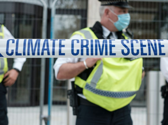 La partita a scacchi del clima: quando le aziende fossili si rifanno sui contribuenti